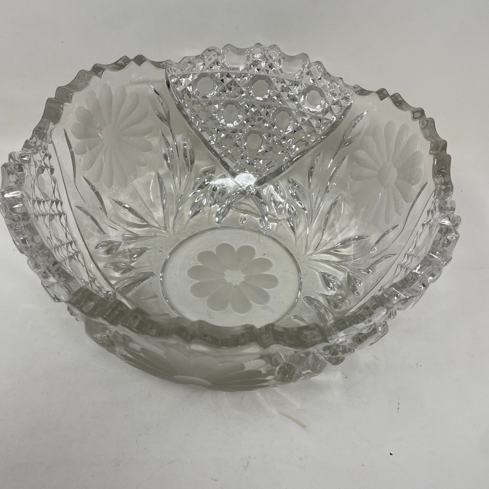 Vintage‎ Frosted Daisy and Diamond Cut Crystal Serving Bowl 8 Inch Scalloped Rim